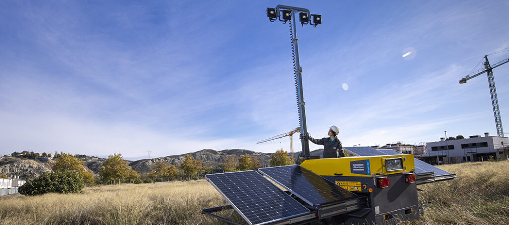 Torres de iluminação HiLight S2+: Construindo um futuro melhor com energia solar